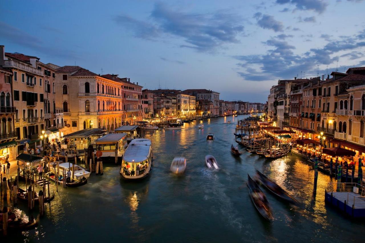 Canal Tron Venedig Exteriör bild