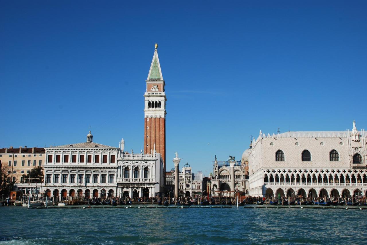 Canal Tron Venedig Exteriör bild